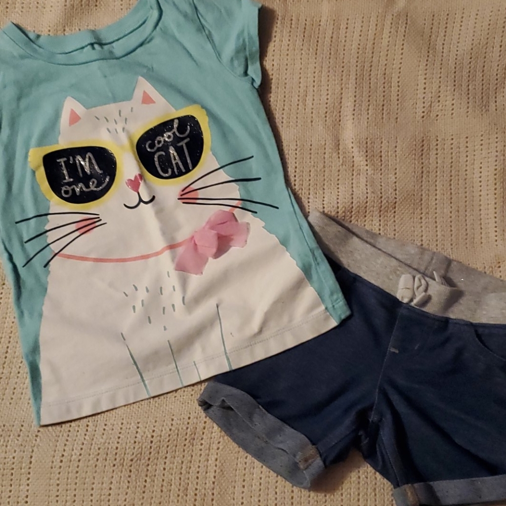 3T shirt and cotton stretch denim shorts